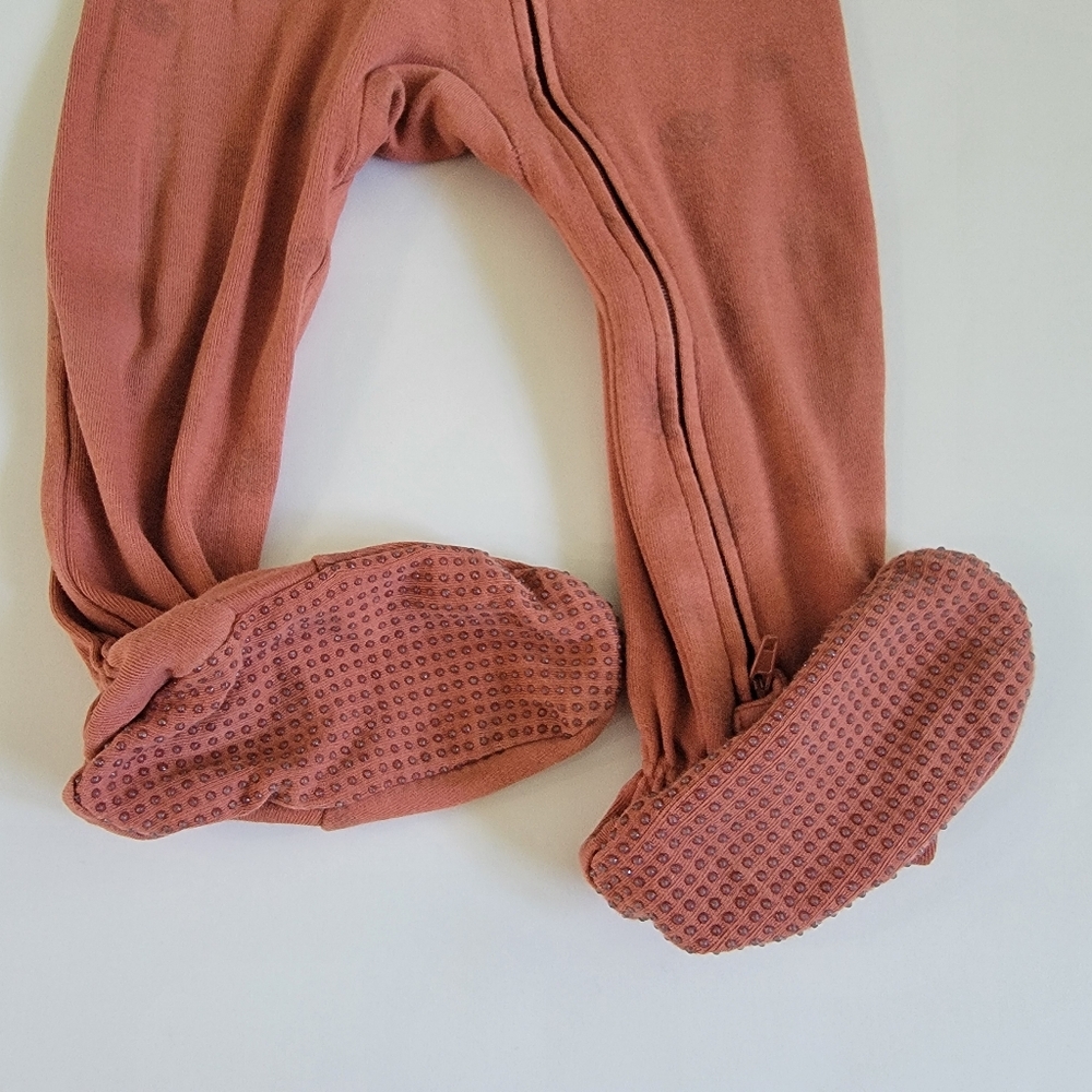 12-18M L'ovedbaby Rust Pinecone Zipper Footie - Picture 5 of 6